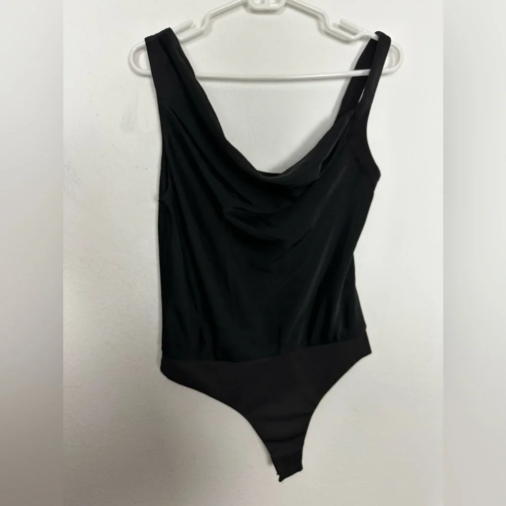 ASTR The Label Small Black Asymmetric Sleeveless Bodysuit EUC AT16767